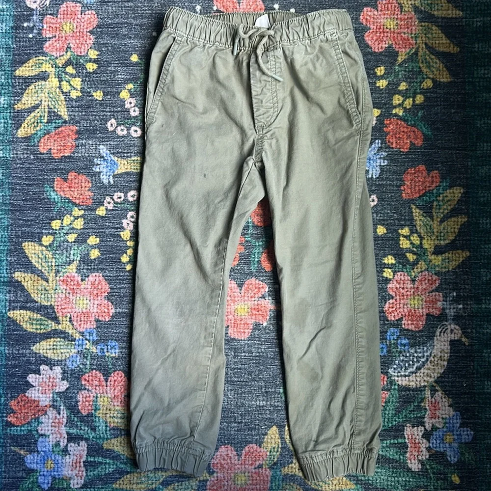 Gap Khaki Green Boys Joggers Bundle, Size Small (6-7)